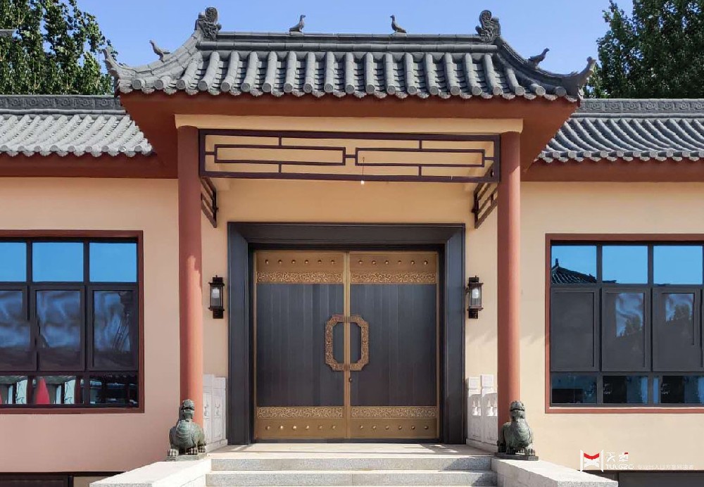 河北邢臺(tái)中式自建房對(duì)開(kāi)庭院銅門
